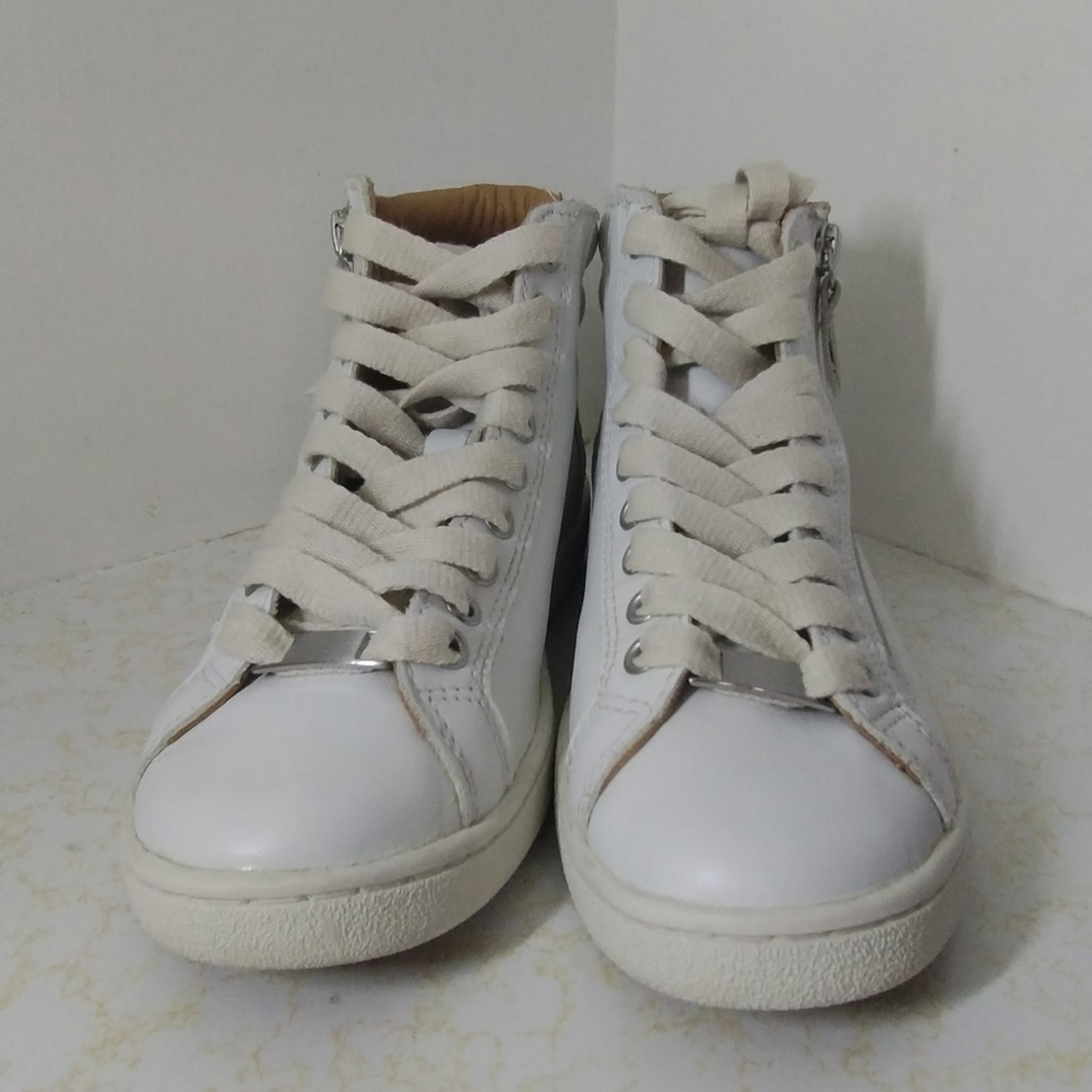 UGG Women's White High-Top Sneakers Size (6)